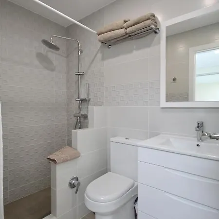 Amazing 5-bedroom In