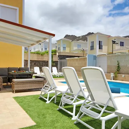 Amazing 5-bedroom In Villa