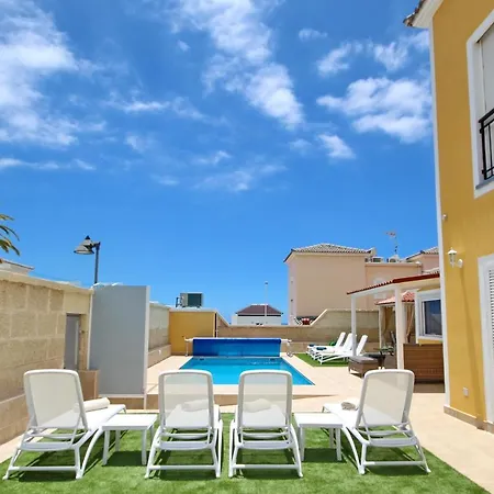 Amazing 5-bedroom In Costa Adeje (Tenerife)