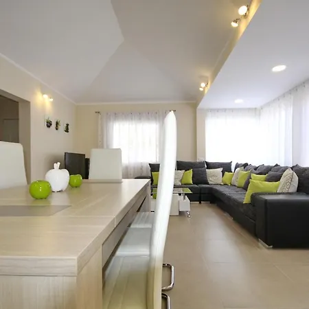 Villa Amazing 5-bedroom In