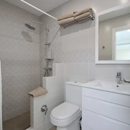 Amazing 5-bedroom In Costa Adeje (Tenerife)