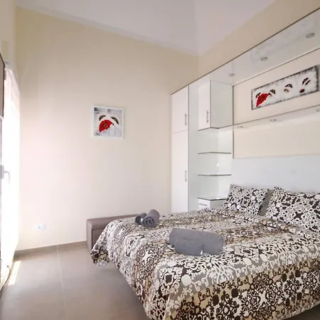 Amazing 5-bedroom In Costa Adeje (Tenerife)
