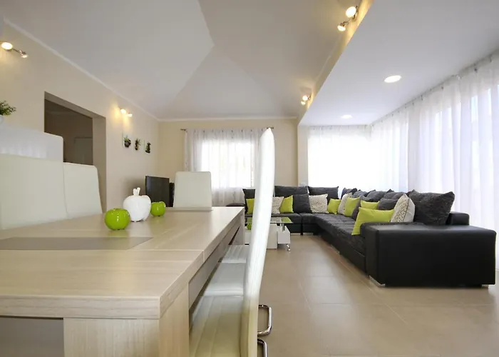 Villa Amazing 5-bedroom In