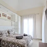 Amazing 5-bedroom In וילה
